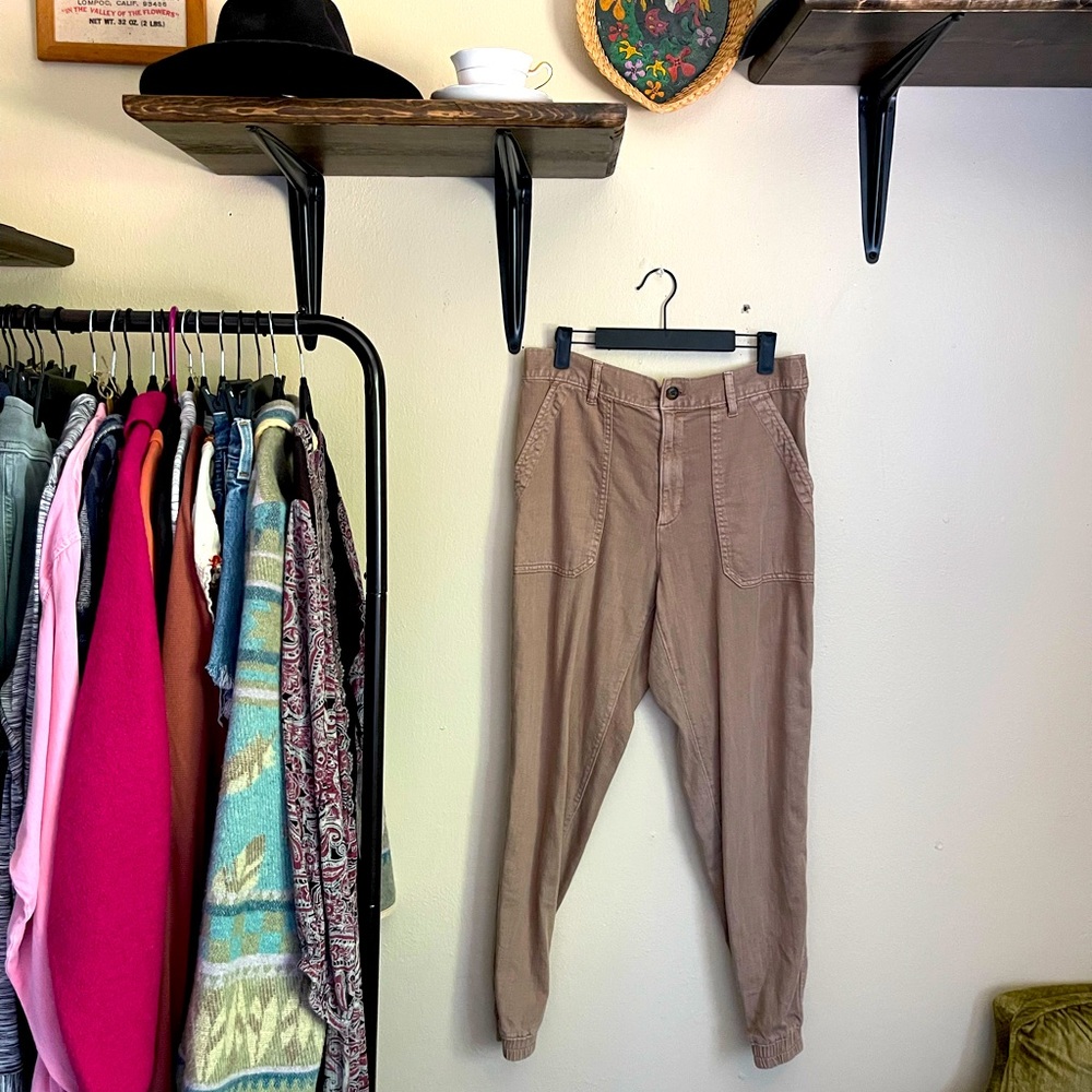 ✿ Gap Joggers ✿